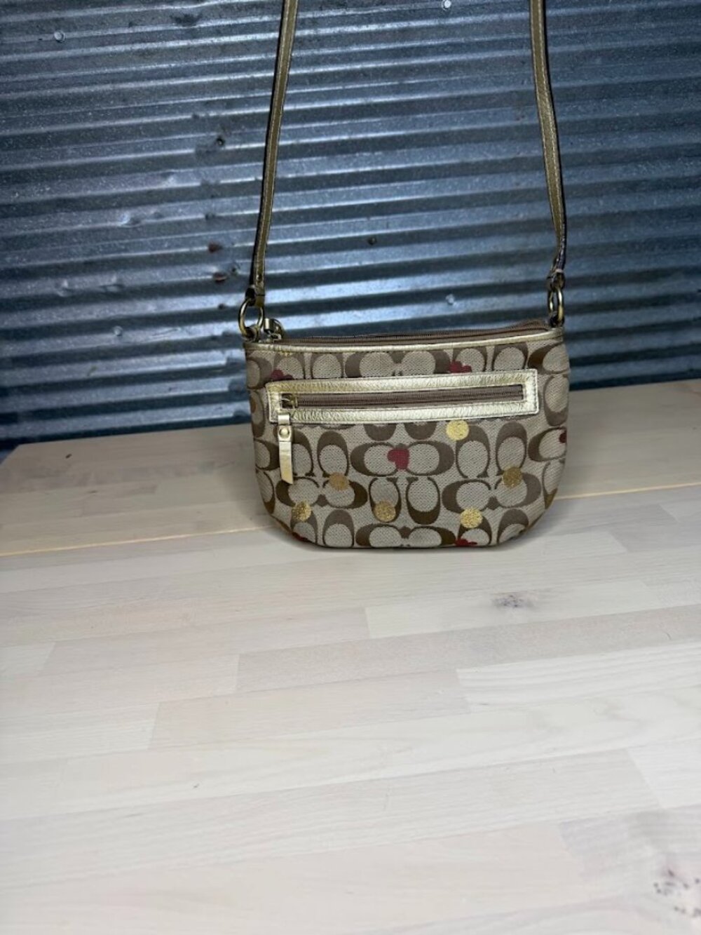 ✨ Vintage Y2K Coach "Secret Admirer" Poppy Crossbody Bag – Gold Trim & Hearts ✨